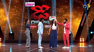 1.4M views · 72K reactions | #Dhee: యాంకర్స్‌ ఎలా ఉండాలో చూడండి....