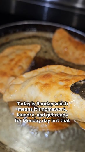 Adrii's Kitchen don't stop because these kids got HW 🤭🤣 | Adrii's Kitchen