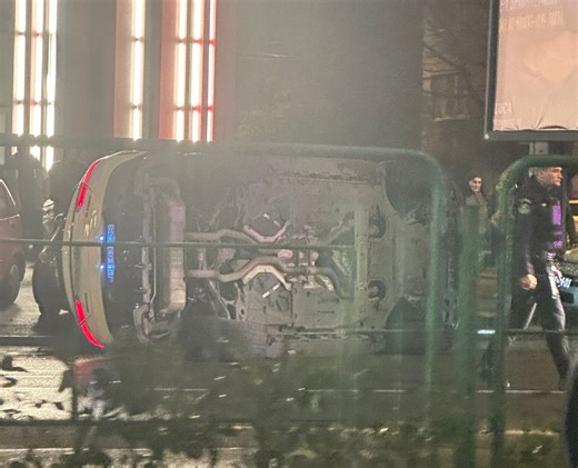 Accident în Ploiești. O mașină de lux s-a răsturnat pe Bulevardul Republicii - Observatorul Prahovean
