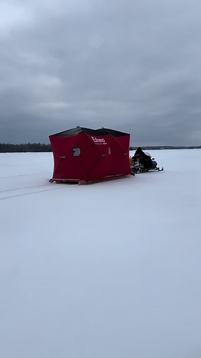 Mobile Eskimo 6i Ice Fishing Adventure