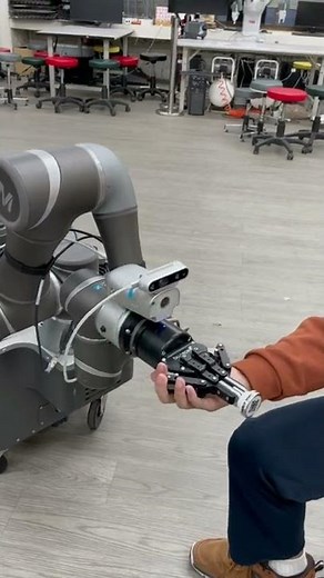 FDCC（Forward dynamic compliance control ) applied on tm-700 robot arm