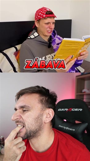 Luboš si čte knihu pro pavouky 😄