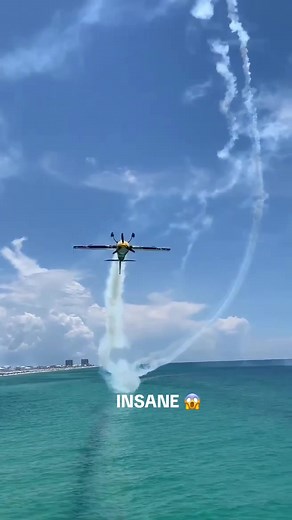 Top Gun riders in full action 💨 #airforce #plane #beachday (thekevincoleman/IG)