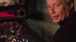 C'è una cosa che più di ogni altra al mondo vi può far sentire, più ancora che capire, l’essenza della rivoluzione digitale. È una sequenza di giochi: calcio balilla, flipper, Space Invaders. Non sorridete e concentratevi: è lì che sentirete il mutare di consistenza dell'esperienza. La migrazione che sta alla base del Game. (Ed è tutto in questo video, insieme all'autore di #TheGame, che a quanto pare non va mai sfidato a flipper). Il nuovo libro di Alessandro Baricco lo trovate qui: bit.ly/TheG