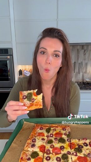 Easy Puff Pastry Pizza Recipe for Quick Meals