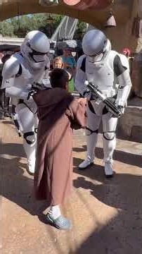 Star Wars Funny Moments #starwarstiktok #disney #disneyworld #disneyland #funny #funnyvideos #fyp
