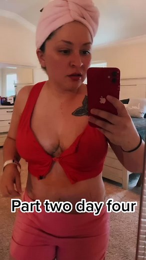 #dayfour #recovery #parttwo #plasticsurgery #breastlift #implantexchange #tummytuck z#drainlesstummytuck #weightloss #scars #update