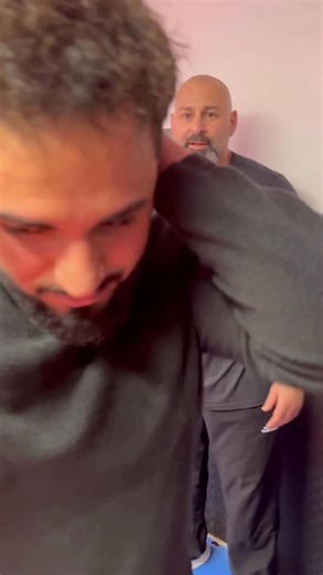 Fight Mentality - Progressive Fighting Systems on Instagram: "The moment I was grabbed, I reacted without hesitation. An open-hand strike to the neck targets sensitive nerve pathways, instantly disrupting the attacker’s control. The ear is just as critical — it affects balance and orientation, making it a powerful shock point. This shock effect creates chaos, buys time, and gives me the chance to break free. Don’t freeze. React fast. #SelfDefense #ShockEffect #ReactFast #EverySecondCounts #RealL