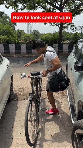 how to look cool and rich in gym 😂 #gymshorts #gymvideos #shorts #gymmotivation #gymlife