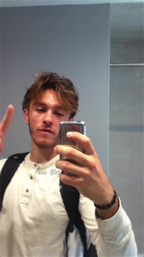 What’s your words of wisdom? #firstdayofschool #friends #college #collegelife #senioryear