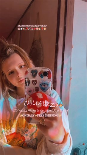 Faith Ferraro on Instagram: "The CUTEST fuzzy pop socket to add to your phone case🍄🤩💌🍄‍🟫📱@shopchillfuzz 🫶🏻 🔗 in bio on my Tiktokshop, other cute options as well🫶🏻 #popsocket #phonecase #iphone #valentines #giftideasforher"