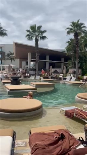 No two travelers are the same. Every trip I plan is customized to match your travel style, interests, and budget. One-size-fits-all vacations aren’t my thing. Reach out and tell me what kind of trip you’re dreaming of. | Patty at Starstuff Travel