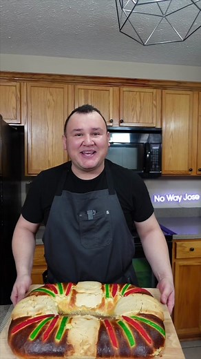 How to Make Rosca de Reyes: Easy Recipe for 3 Kings Bread