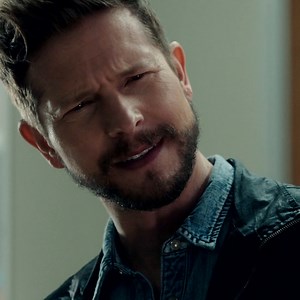 1.9M views · 30K reactions | Should’ve bribed her with more than one goldfish… | The Resident | Facebook