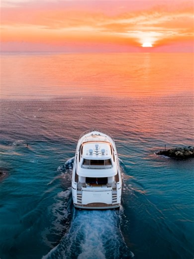 Where every horizon becomes an opportunity. At Faro, your journey doesn’t just begin—it expands. Step into a world where the ocean leads you to new experiences, new destinations, and new possibilities. 🌊⛵ #FaroByJalboot #LuxuryMarina #YachtingMaldives #ExploreMaldives #OceanPossibilities