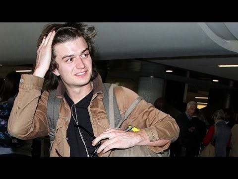 Stranger Things Star Joe Keery Shows Off His Mullet