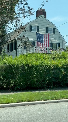 While I was in Amityville.. The Amityville Horror House. . . #michellemarshall #amityville #longlsland #amityvillehorrorhouse #horrormovie #amityvillehorror #halloween2025 #spookyseason #holiday #halloween #exploremore #newyork | Michelle Marshall