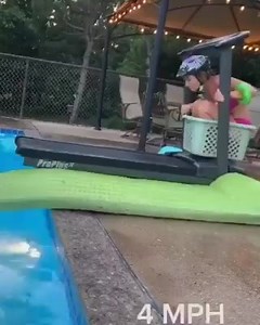 119K views · 721 reactions | Sport extrême pour les nuls.  Pour les Juilletistes et pour ceux qui ont une piscine ! | Passe Moi Le Geek | Facebook