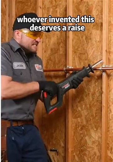 Innovative Pipe Cutter Revolutionizes Mechanics