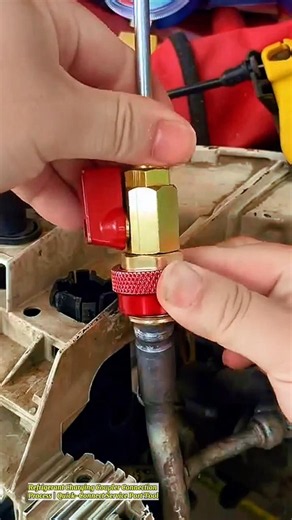 Refrigerant Charging Coupler Connection Process | Quick-Connect Service Port Tool
