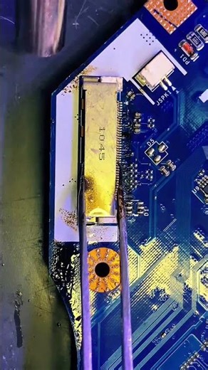Laptop repair lcd connector removal #repair #lvds #lcdconnector #laptoprepair