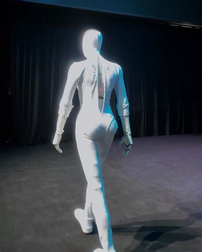 881K views · 2.2K reactions | The debut of XPENG’s Next-gen IRON took everyone by surprise at #XPENG AI Day. Many even wondered — “Is there really a real person hidden inside that female robot?”  Watch this one-take, uncut response from He Xiaopeng himself as he clears up all the doubts! #XPENGMoment #2025XPENGAIDAY | XPENG | Facebook