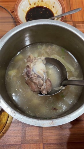 madang berjamaah nasi sop daging sapi gorengan tempe gembus 😋 #hidupdidesa #sopdagingsapi