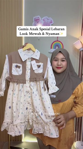 Siap menyambut hari raya dengan gamis cantik ini,, bahan nya lembut dan adem yg pasti nyaman dipake seharian #gamisanak #gamislebaran #gamislebarananak #bajulebaran