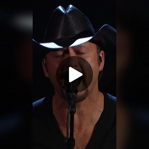 Honoring Memorial Day with Tim McGraw's Emotional Performance | ACM Awards 2007
