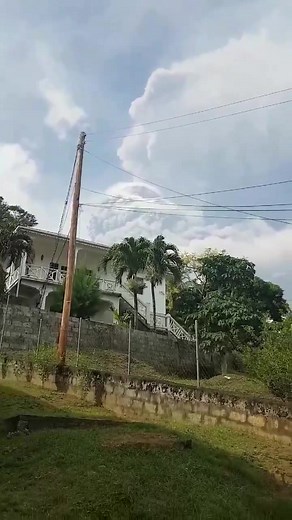 4.1K views · 33 reactions | WATCH: An explosive eruption rocked La Soufriere volcano on the eastern Caribbean island of St. Vincent. Experts said the ash column rose more than 20,000 feet high and that the majority of the ash was headed northeast into the Atlantic Ocean. Read more: https://nnnow.tv/39Y8Nxs | NewsNation | Facebook