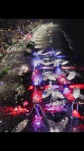 Alok played to more than 2 million people in Rio de Janeiro for New Year’s Eve. The Brazilian DJ also delivered one of the biggest drone shows ever, lighting up the sky during the countdown 👏 👏 Alok | Scvno