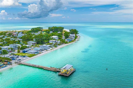 These Are the Top Trending U.S. Destinations for Winter 2025, According to Airbnb