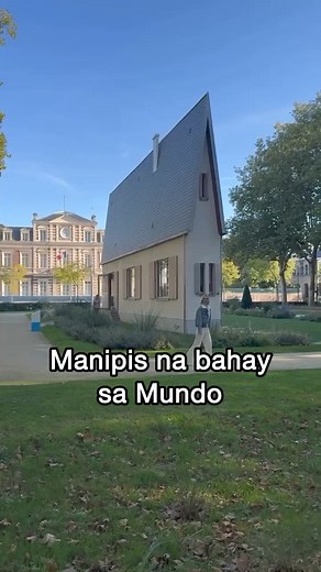 1.5M views · 8.5K reactions | Payag ka ba bigyan ka ng ganito ka nipis na bahay for free?bawal extension or renovation. #thinnesthouse #criselminghaymix | Crisel Dignos Minghay Mix | Facebook