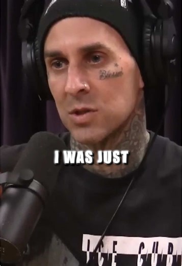 Travis is pretty good with pain #travisbarker #punk #rock #drummer #blink182 @Travis Barker @blink-182
