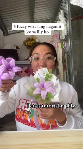Fuzzy Wire Lily Petals Craft Tutorial
