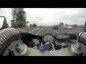 Kawasaki ZXR250 acceleration