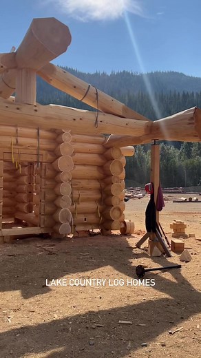 Building process of a couple different Handcrafted Western Red Cedar Log Homes we built for a wonderful Families in Colorado and British Columbia. #loghome #logcabin #loghouse #woodworking #loghomes #blockhaus #woodwork #luxuryhomes #cottage #chalet #mountainhomes #buildingyourdreamfromnature