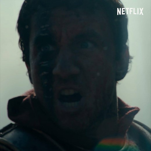 Ob römische Rüstung oder Bärenfell, der Mann kann einfach alles tragen! | Netflix