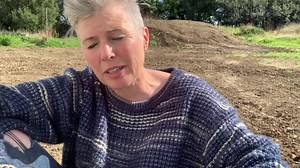 HOW TO MAKE A SELF WILLED LAWN. No need for our lawns to be monocultures of non native grasses. Let nature take the lead and decide what needs to grow there. Remove any non native plants that emerge, otherwise become the missing large grazers and create another useful layer of native plant communities. An ARK lawn. An Act of Restorative Kindness to the Earth. www.wearetheark.org ❤️🤗🌎 | Mary Reynolds. Nature activist and reformed landscape designer