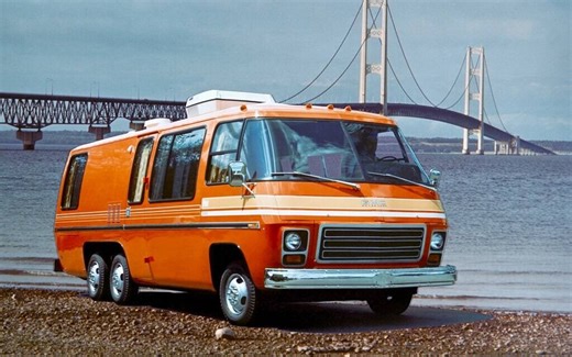 GMC MotorHome 1973-78 : en avance et… en avance