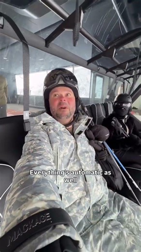 The future of Skiing & Snowboarding is here 🤯 📍Sölden, Austria 🇦🇹 #chairlift #skiing #austria