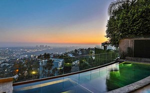 Luxury Home‪ | 1724 Viewmont Dr, Los Angeles（洛杉矶 / 加州）