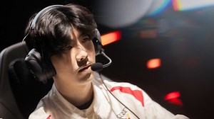Weibo Gaming's TheShy slumps in LoL Worlds grand finals loss to T1