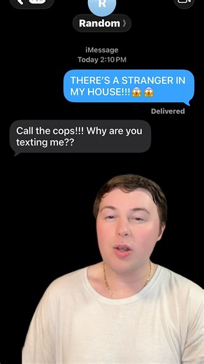 THERE’S A STRANGER IN MY HOUSE!!!😱😱 *Texting Random Numbers!* #shorts