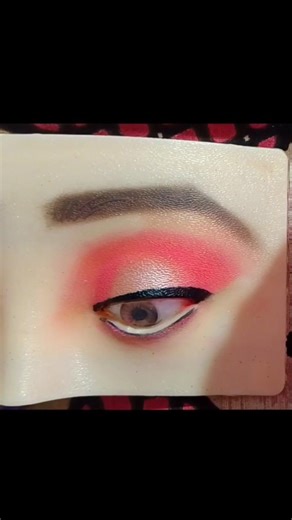 Wedding Eye Makeup Tutorial Step By Step #ytshorts #bridelmakup #eyemakeup#viral#redeyeshadow#smokey