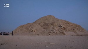 Mısır'da piramit açılışı