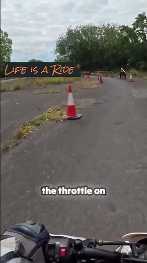 Step-by-Step Wheelie Breakdown – Power On, Lift, Feather Control!