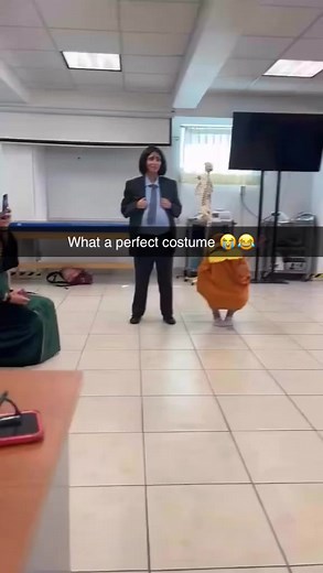 Lorax Costume Memes and More: Funny Meme Costume Ideas
