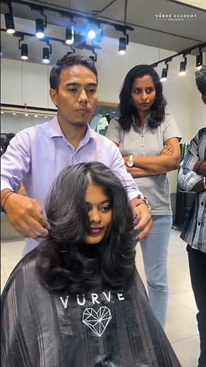 Master Triangle Layers Haircut Technique | Vurve Academy Demo by Trainer Suman