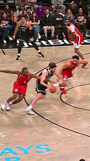 Kawhi no-look steal😧😳